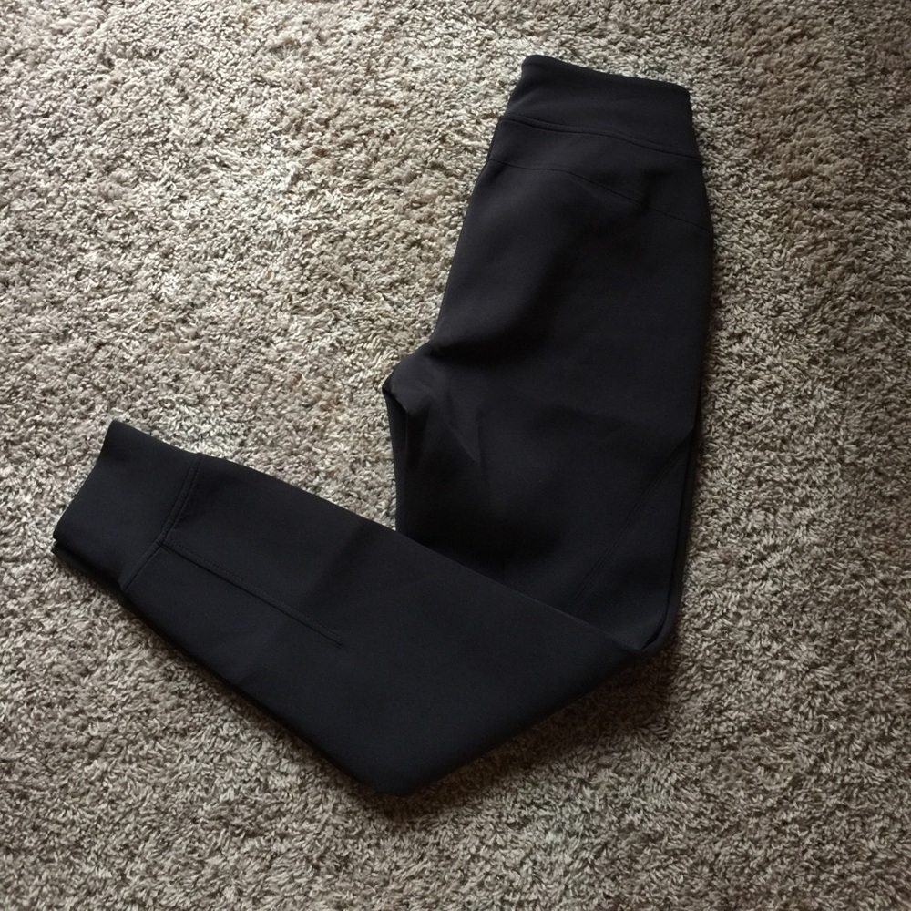 Lululemon Embrace The Space Jogger